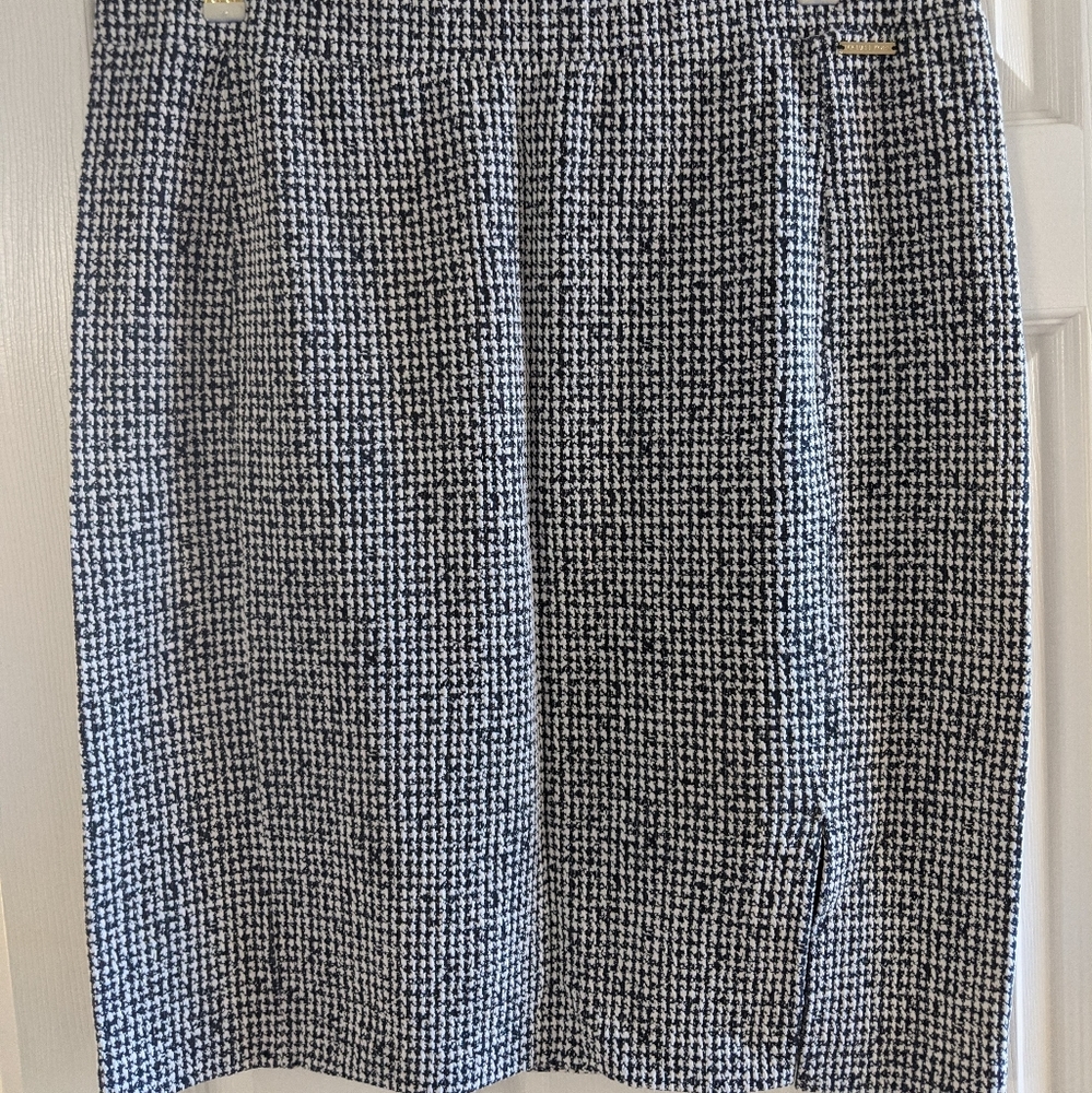Michael Kors Knit Stretch Skirt, Front-Leg Slit, Black/White, Size XL, EUC